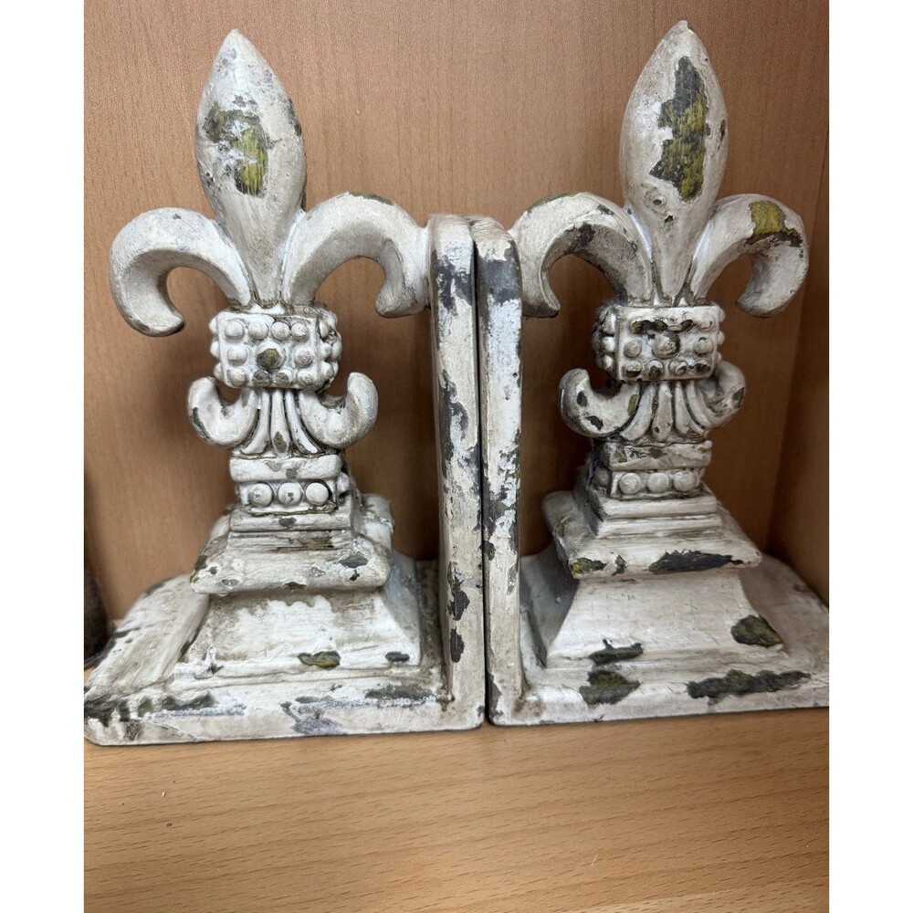 Grayson Lane Distressed White Fleur De Lis Polyresin Bookends Antique Style